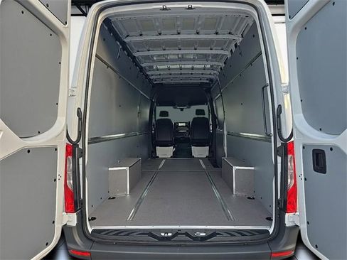 New 2025 Mercedes-Benz Sprinter 2500 image 7