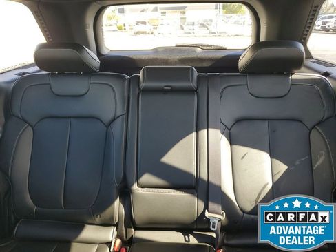 Used 2025 Jeep Grand Cherokee Limited image 15