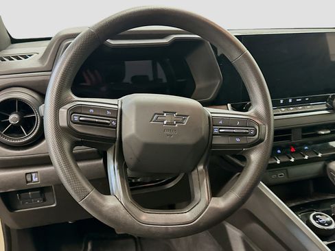 Used 2024 Chevrolet Colorado Trail Boss w/ Technology Package image 18