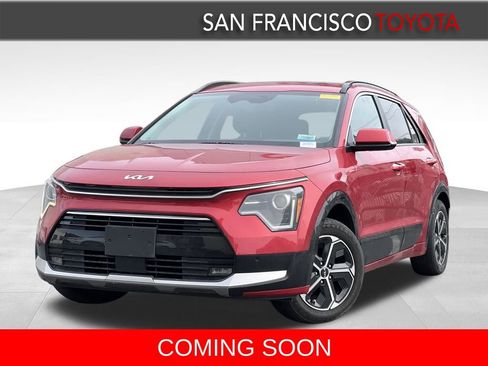 Used 2023 Kia Niro SX image 1