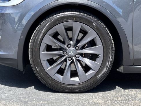 Used 2018 Tesla Model X 75D AWD/4WD image 35