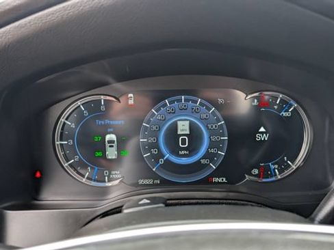 Used 2019 Cadillac Escalade Luxury AWD/4WD image 20