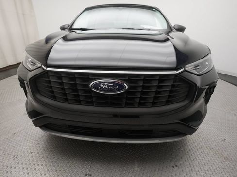 Used 2023 Ford Escape Active FWD image 22