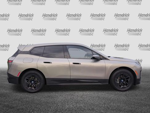 Used 2023 BMW iX xDrive50 AWD/4WD image 11