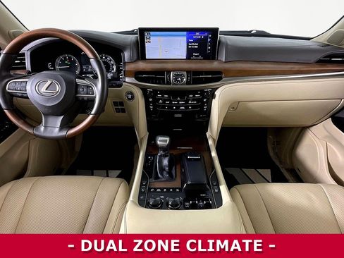 Used 2021 Lexus LX 570 4WD w/ Luxury Package image 8