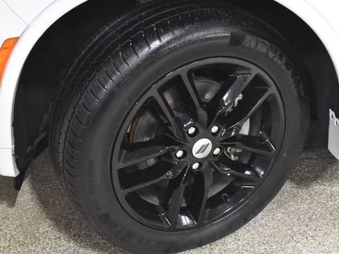 Certified 2024 Dodge Durango GT image 11