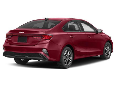 Used 2023 Kia Forte LXS FWD image 2