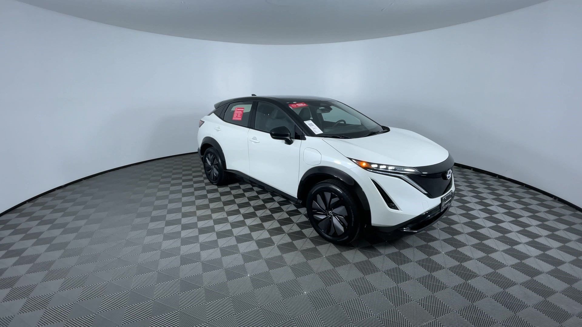 Certified 2024 Nissan Ariya AWD image 2