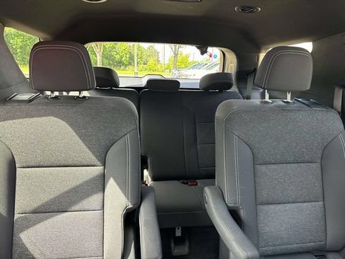 Used 2024 Chevrolet Traverse LT FWD image 14