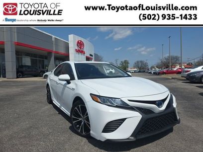 Used 2020 Toyota Camry SE w/ Sunroof Package