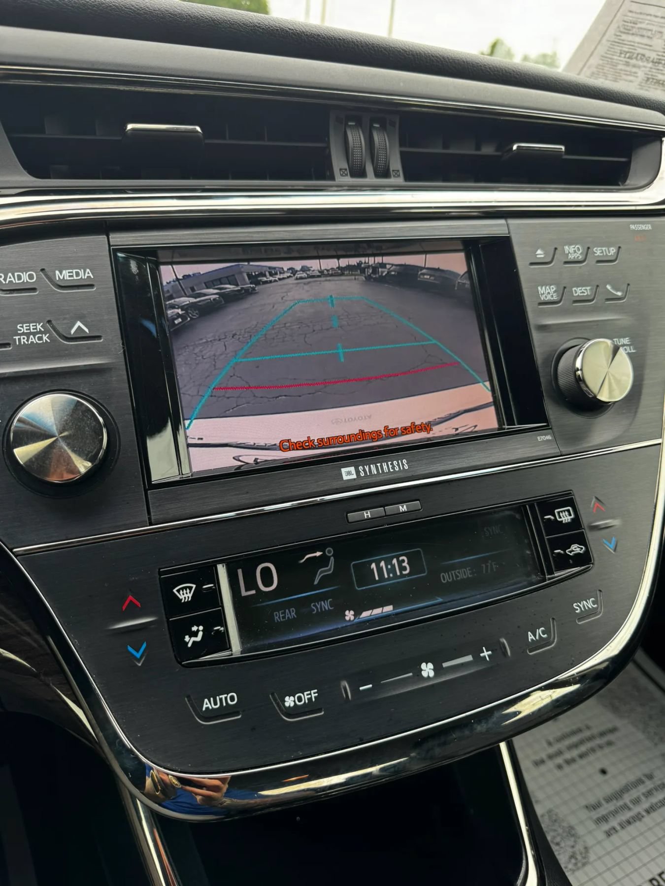 Used 2013 Toyota Avalon Limited w/ Technology Pkg FWD image 28