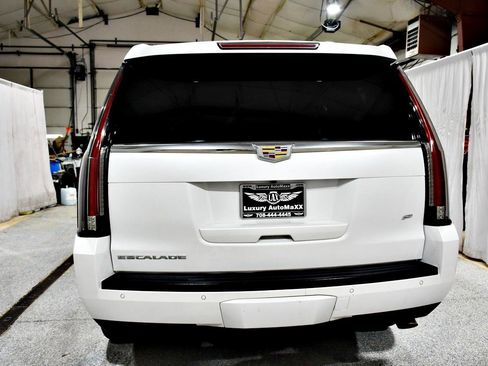 Used 2016 Cadillac Escalade Platinum AWD/4WD image 5