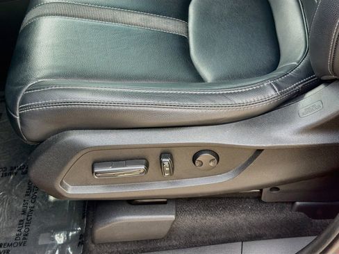 Certified 2023 Honda Pilot Touring image 18