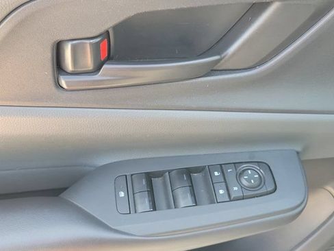 Used 2024 Toyota Prius LE FWD image 22