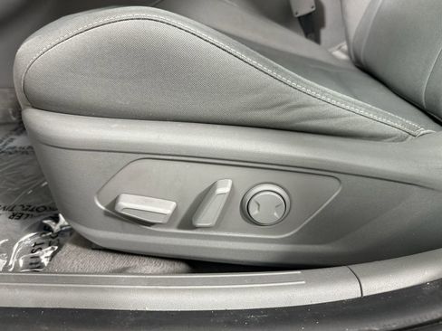 Used 2022 Hyundai Elantra SEL w/ Convenience + Premium Package image 23