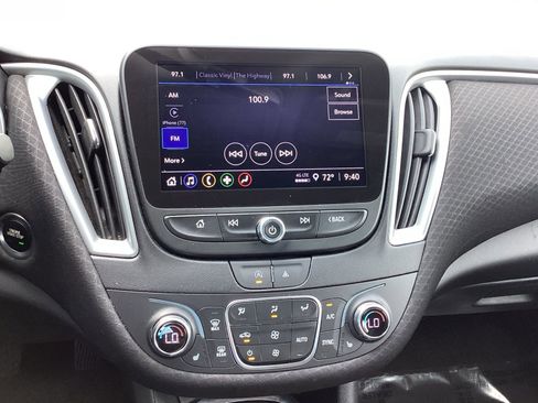 Used 2023 Chevrolet Malibu LT image 14