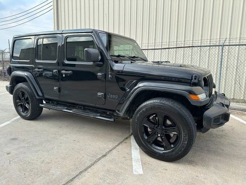 Used 2020 Jeep Wrangler Unlimited Sahara AWD/4WD image 6