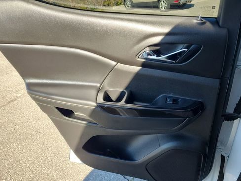 Used 2021 GMC Acadia AT4 w/ Technology Package image 30