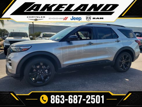 Used 2024 Ford Explorer ST-Line w/ Class IV Trailer Tow Package RWD image 7