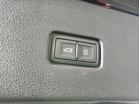 Used 2023 Audi Q8 Premium Plus w/ Premium Plus Package image 10