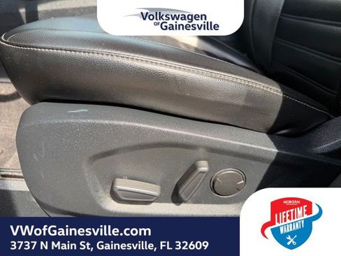 Used 2021 Ford Edge SEL w/ Convenience Package AWD/4WD image 16