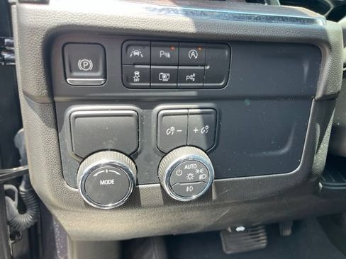 Used 2025 Chevrolet Tahoe Premier RWD image 15