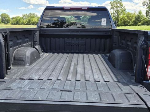 Used 2022 GMC Sierra 1500 SLE AWD/4WD image 5