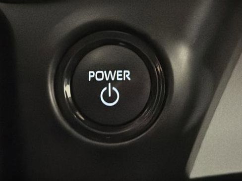 Used 2025 Toyota Sienna XLE FWD image 22