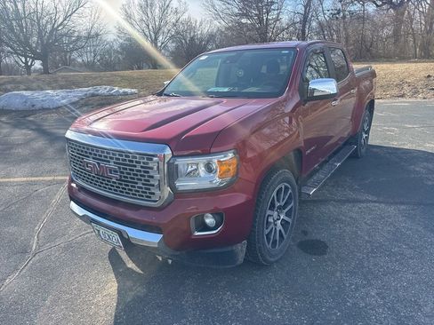 Used 2017 GMC Canyon Denali image 1