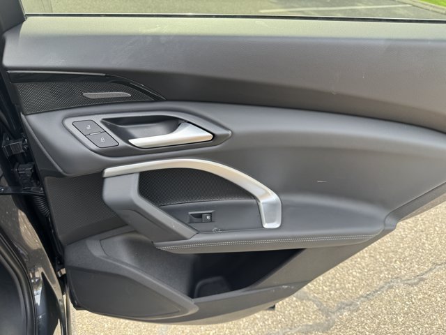 Used 2025 Audi Q5 Premium Plus w/ Premium Plus AWD/4WD image 34