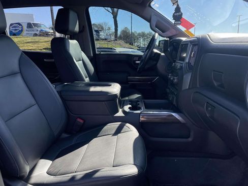 Used 2021 Chevrolet Silverado 1500 LT Trail Boss w/ Convenience Package II image 12