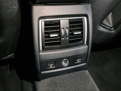 Used 2018 BMW M3 RWD image 36