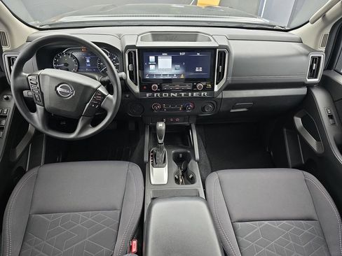 Used 2025 Nissan Frontier SV RWD image 21