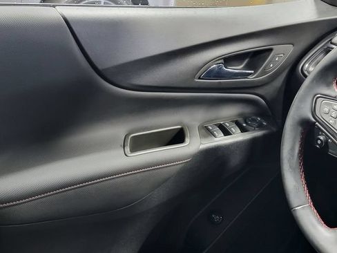 Certified 2023 Chevrolet Equinox RS FWD image 22