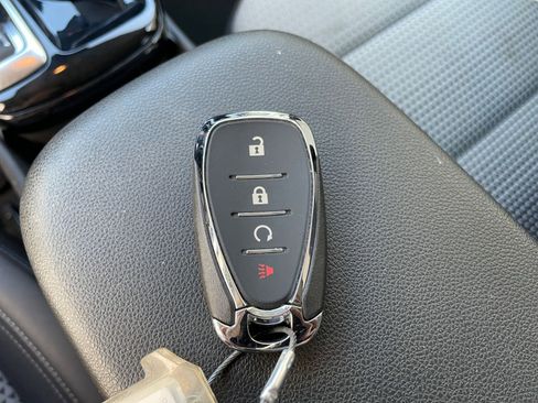 Used 2025 Chevrolet Trax LT image 21