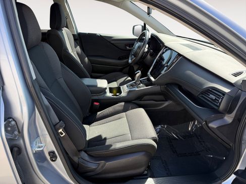 Used 2024 Subaru Outback Premium image 19