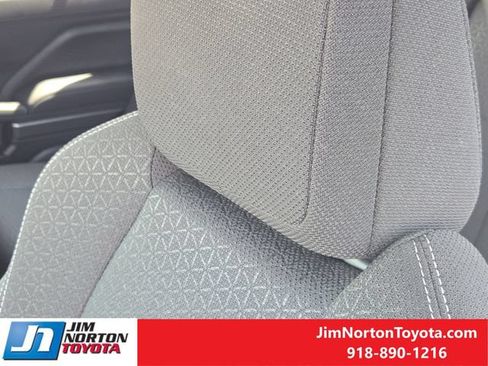 Used 2025 Toyota 4Runner SR5 AWD/4WD image 16