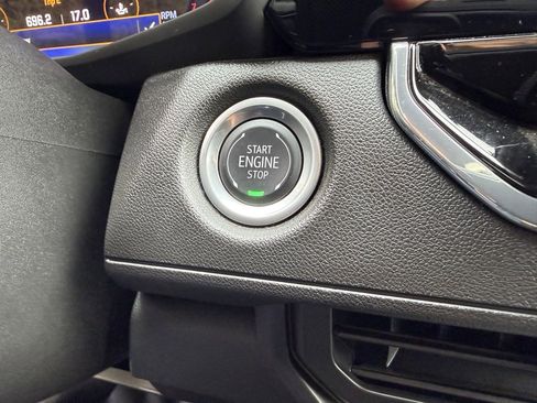 Used 2024 Chevrolet Colorado Trail Boss image 23