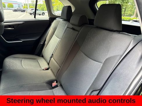 Used 2025 Toyota RAV4 XLE FWD image 21