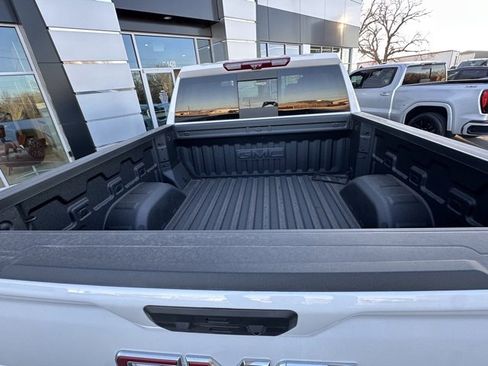 New 2026 GMC Sierra 1500 AT4 w/ AT4 Premium Package image 7