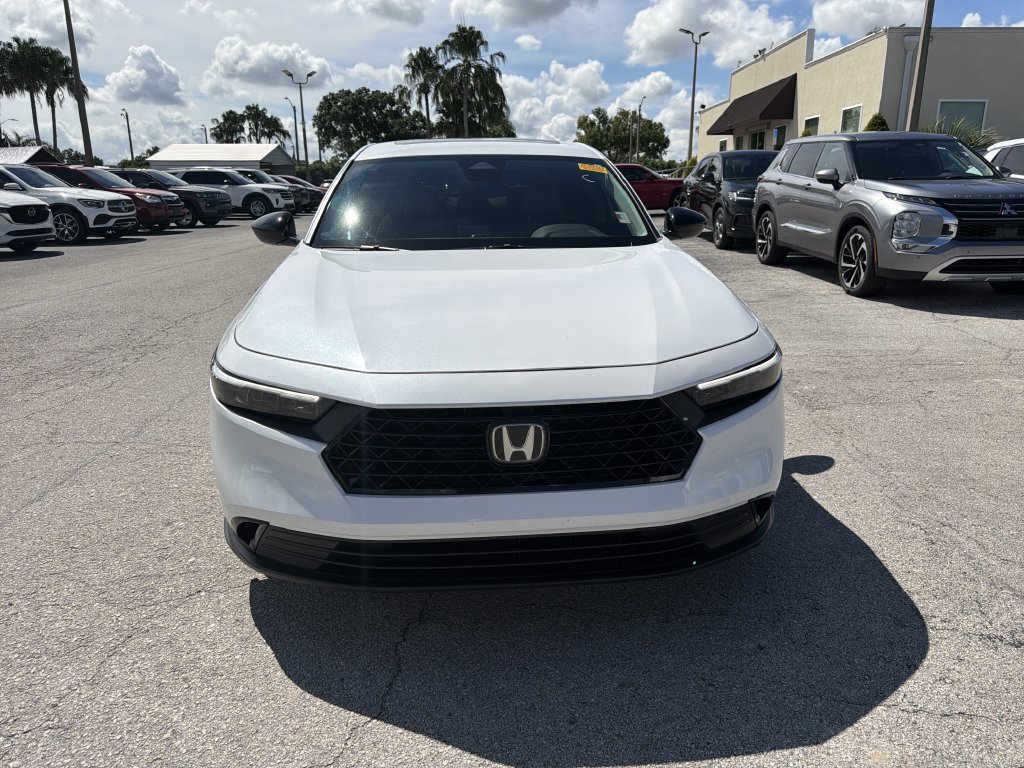 Used 2025 Honda Accord SE image 9