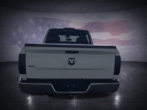 Used 2022 RAM 1500 Classic SLT RWD image 4