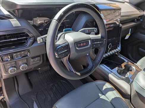 New 2026 GMC Yukon AT4 w/ AT4 Premium Plus Package AWD/4WD image 3