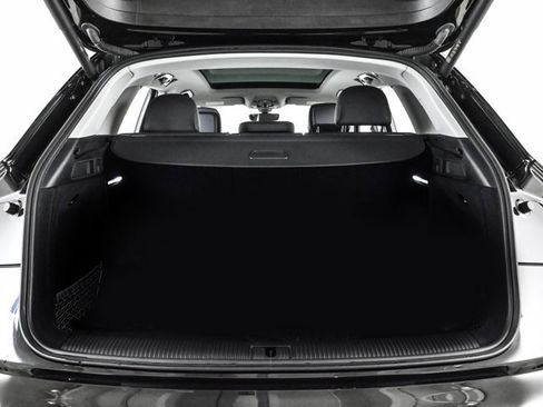 Used 2023 Audi Q5 2.0T Premium Plus w/ Premium Plus Package image 6