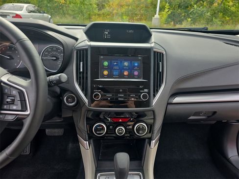 Used 2022 Subaru Forester Premium image 21