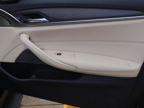 Used 2023 BMW 540i w/ M Sport Package RWD image 16