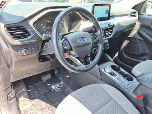 Used 2022 Ford Escape SE w/ SE Sport Appearance Package AWD/4WD image 11