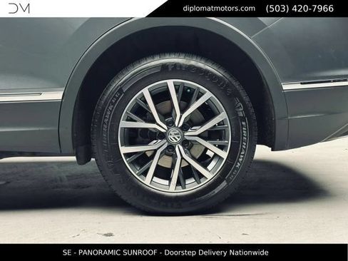 Used 2020 Volkswagen Tiguan SE w/ Panoramic Sunroof Package AWD/4WD image 42