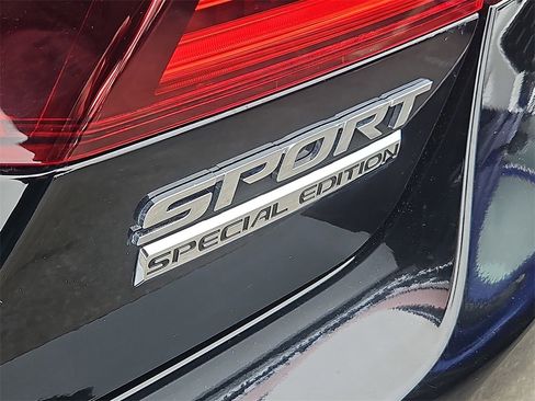 Used 2017 Honda Accord Sport Special Edition image 12