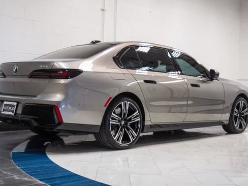 Used 2023 BMW 740i RWD image 30